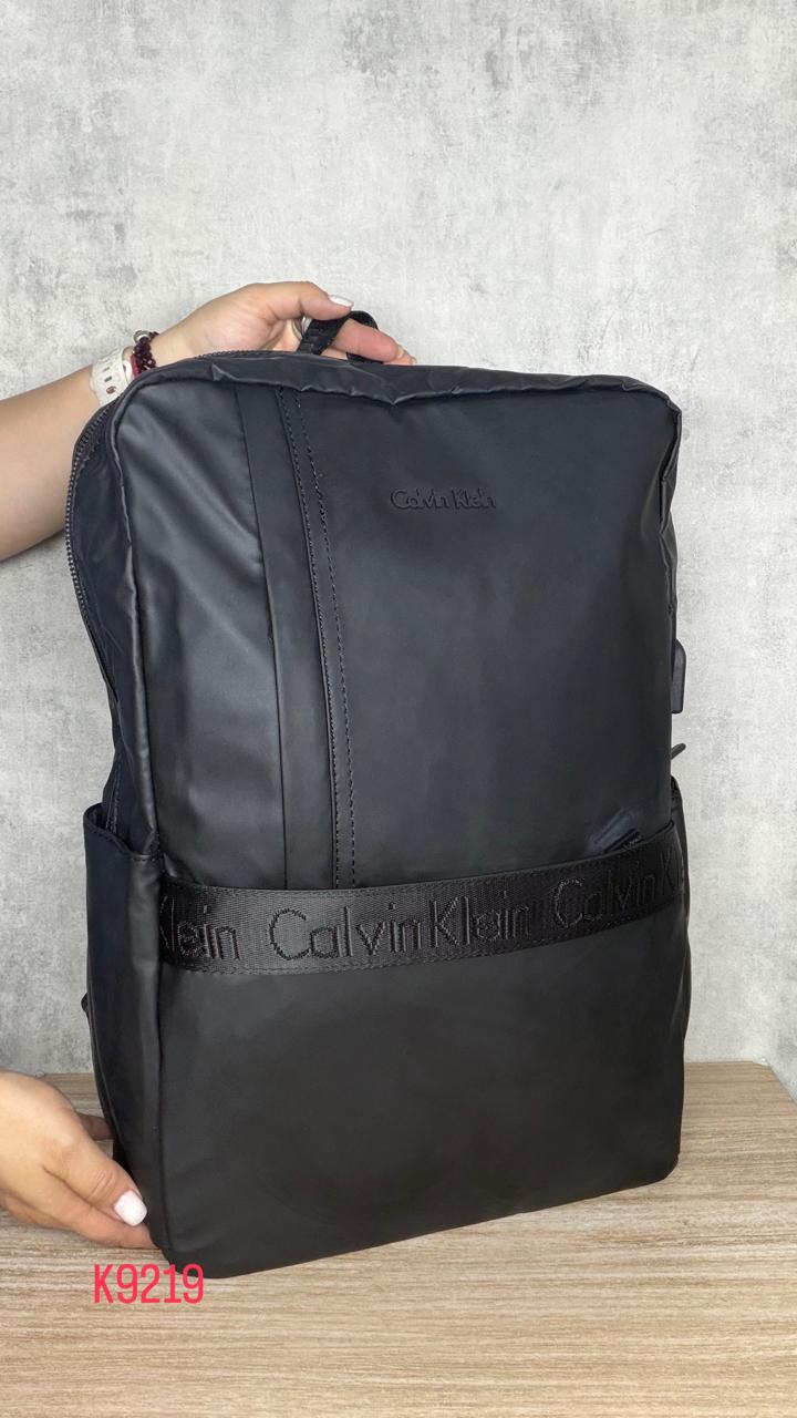 Morral Calvin Klein K9219 Detalle